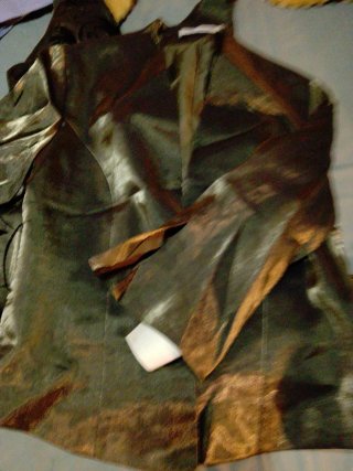 Conjunto de fiesta dorado y verde