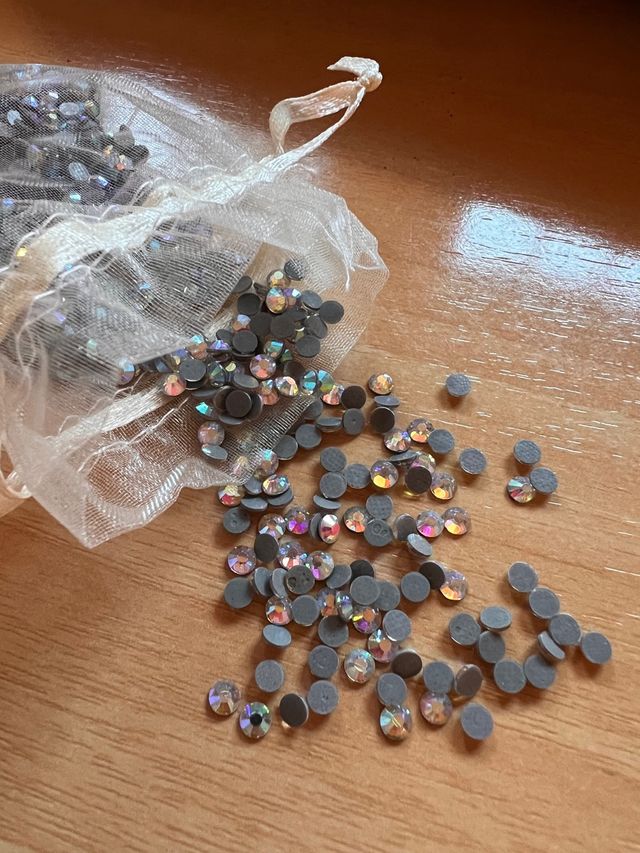 Brillantes para decoración de ropa