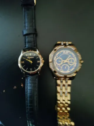 2 Relojes de Pulsera Cuarzo Negro y Dorado