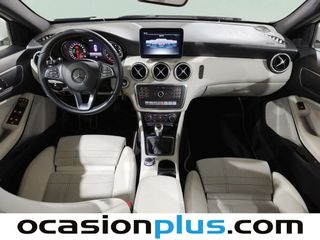Mercedes-Benz Clase A 180 Urban 90 kW (122 CV)