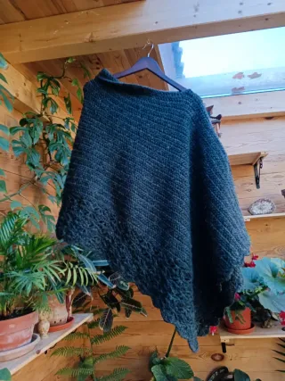 Chal o Poncho Tejido Gris