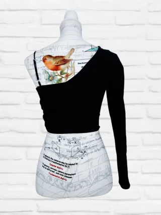 Top asimetrico Stradivarius Talla Xs