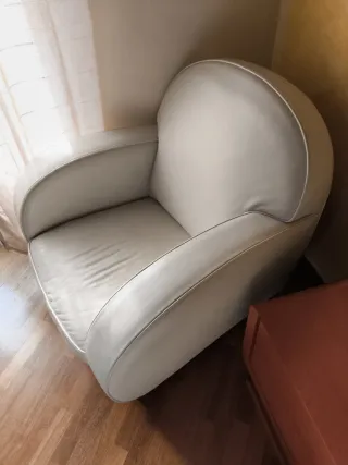 Poltrona Divani & Divani in pelle bianca