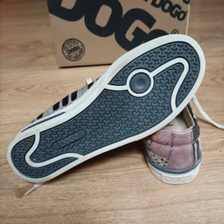 Zapatillas DOGO Piel Vegana Sin Estrenar