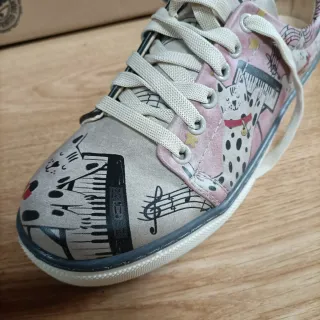 Zapatillas DOGO Piel Vegana Sin Estrenar