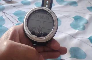 Ordenador de buceo Cressi con funda