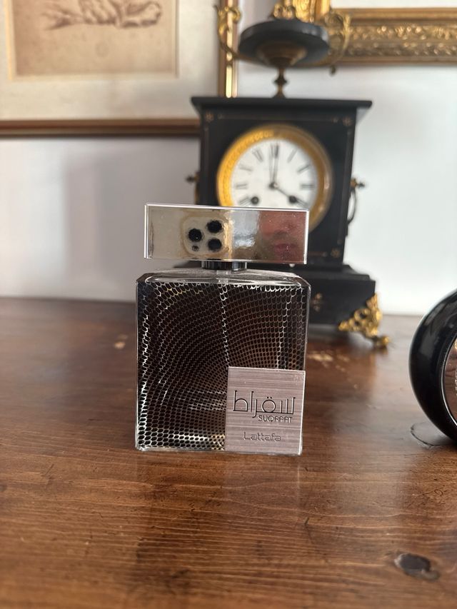 Frasco Lattafa Fakhar Black + Suqrrat vacío