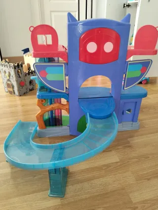 Centro de Mando PJ Masks con Coche y Muñeco