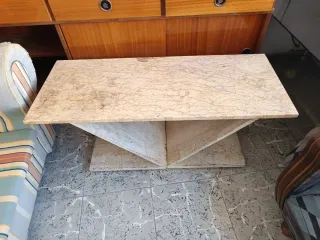 Mesita de centro de mármol