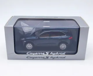 PORSCHE CAYENNE S HYBRID 1:43 MINICHAMPS