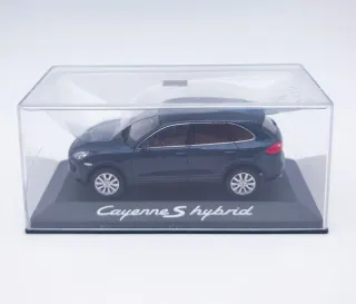 PORSCHE CAYENNE S HYBRID 1:43 MINICHAMPS