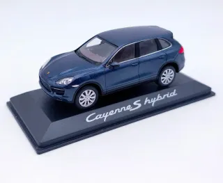 PORSCHE CAYENNE S HYBRID 1:43 MINICHAMPS