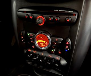 MINI COUNTRYMAN COOPER SD ETIQUETA "C"