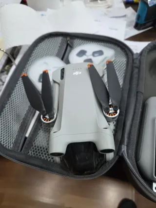 Dron DJI Mini 3 Pro con mando RC 2 Fly More