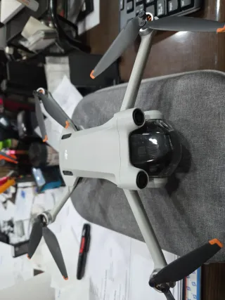 Dron DJI Mini 3 Pro con mando RC 2 Fly More