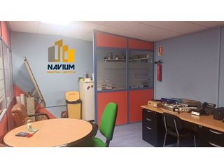 Nave industrial en venta en El Barral Ferial en Coslada