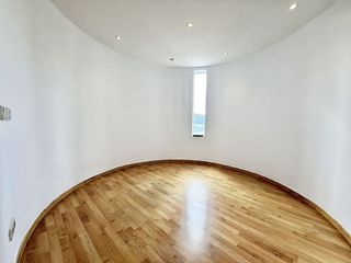 Oficina en venta en Puerto Banús en Marbella