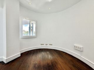 Oficina en venta en Puerto Banús en Marbella