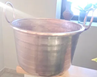 Caldero cobre artesano en perfecto estado  32x21cm