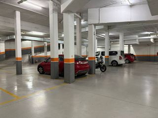 Garaje en venta en Ca n'Aurell en Terrassa