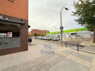 Local comercial en venta en La Paloma - Asfain en Azuqueca de Henares