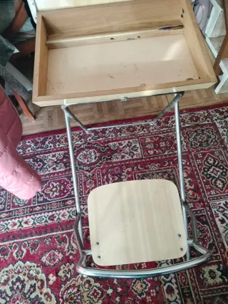 Pupitre infantil con mapa de España vintage