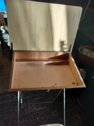 Pupitre infantil con mapa de España vintage