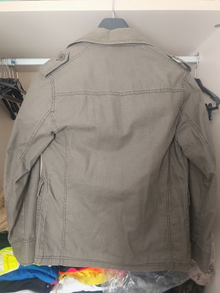 Chaqueta estilo militar