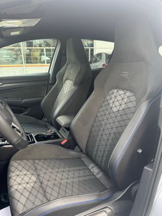 VW Golf 8,5 R-Line 2.0TDi 150cv gerencia