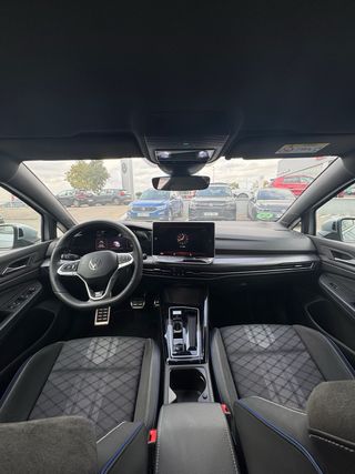 VW Golf 8,5 R-Line 2.0TDi 150cv gerencia