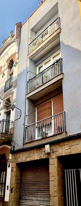 Edificio en venta en Esparreguera