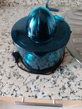Exprimidor eléctrico de naranjas Cecotec