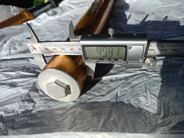 Horquillas TMAX 530 2016 Doradas