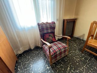 Muebles de comedor de madera. LOTE