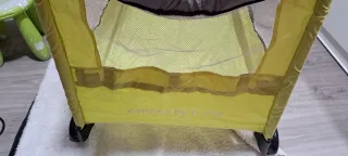 Cuna de viaje plegable