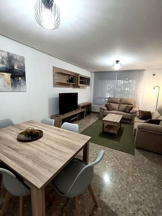 Chalet en alquiler en El Pinar -  San León - Las Viñas en Teruel