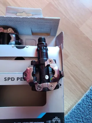 Zapatillas Ciclismo B-PRO y pedales