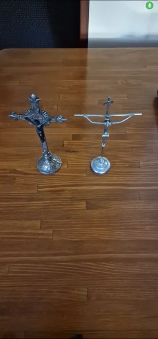 2 Crucifijos de Mesa