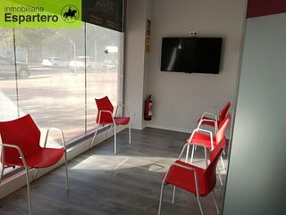 Oficina en alquiler en Portillejo - Valdegastea en Logroño