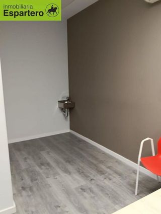 Oficina en alquiler en Portillejo - Valdegastea en Logroño