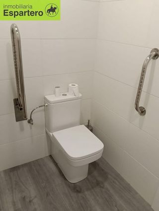 Oficina en alquiler en Portillejo - Valdegastea en Logroño