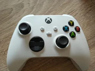 Mando Xbox + batería incorporada + Soporte + Cable