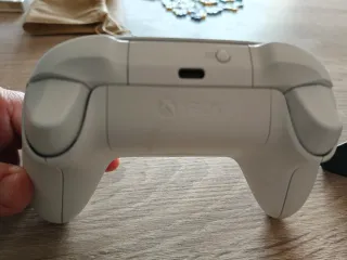 Mando Xbox + batería incorporada + Soporte + Cable