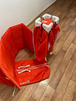 Cuna de viaje Safety 1st roja