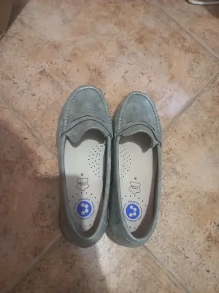 Mocasines plateados talla 38