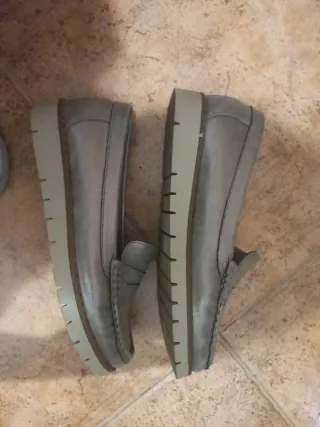 Mocasines plateados talla 38