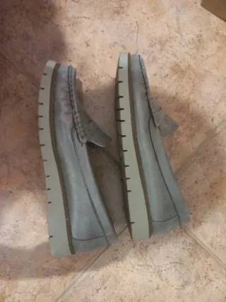 Mocasines plateados talla 38