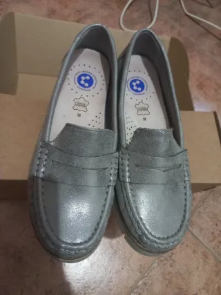 Mocasines plateados talla 38