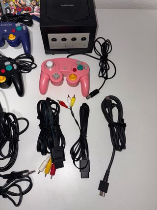 Consola Game Cube + Mario Kart + 4 Mandos