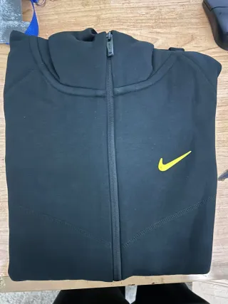 Chándal Nike Tech Fleece Negro Amarillo